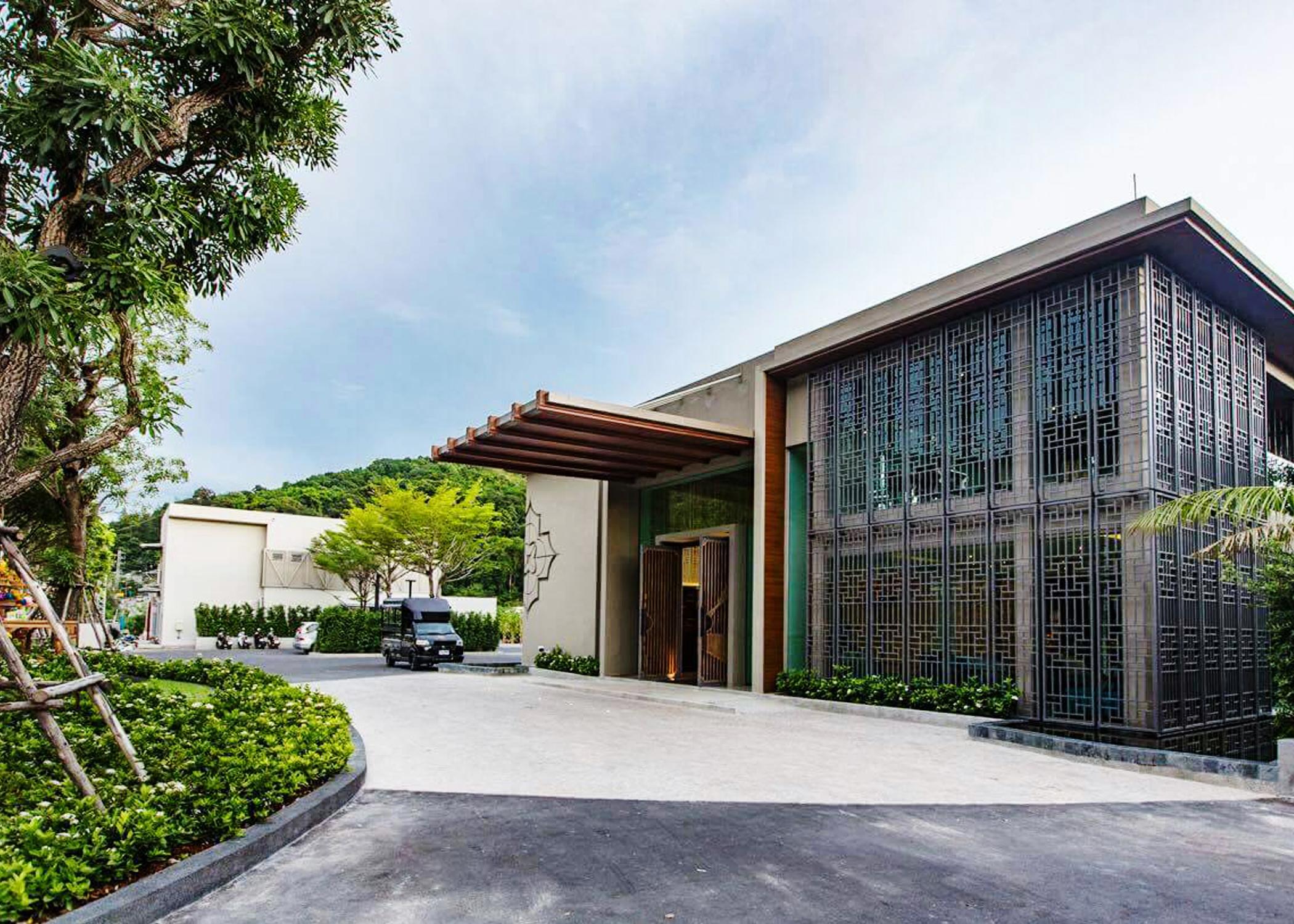 Fusion Suites Phuket Patong Esterno foto The main entrance of the museum
