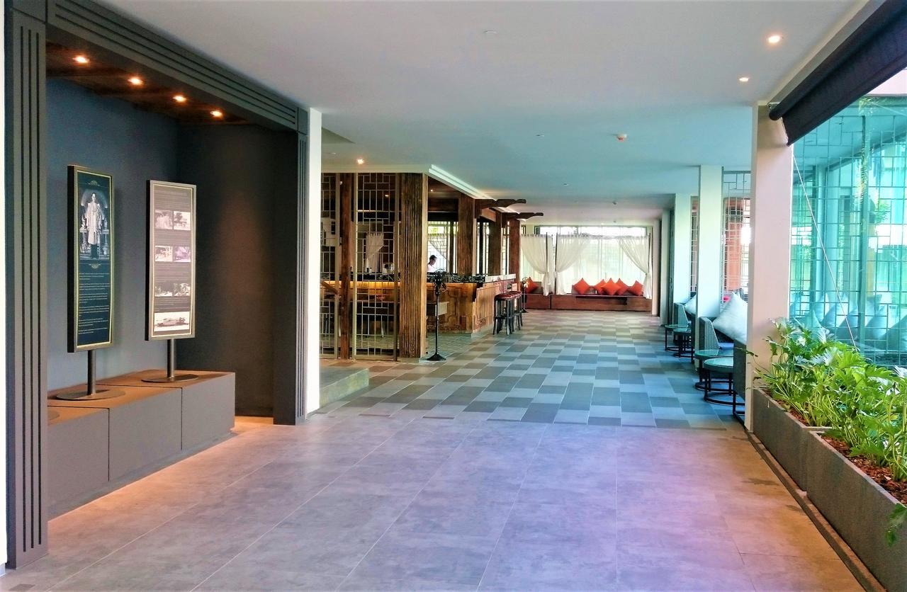Fusion Suites Phuket Patong Esterno foto The interior of the hotel