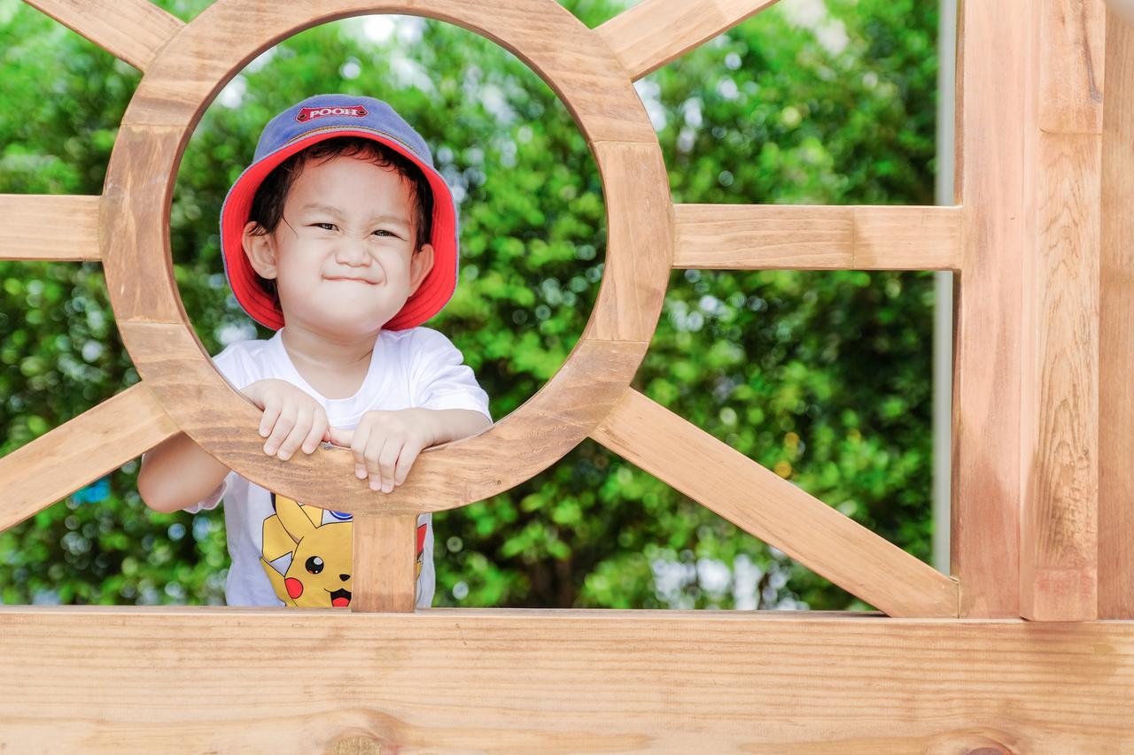 Fusion Suites Phuket Patong Esterno foto A child