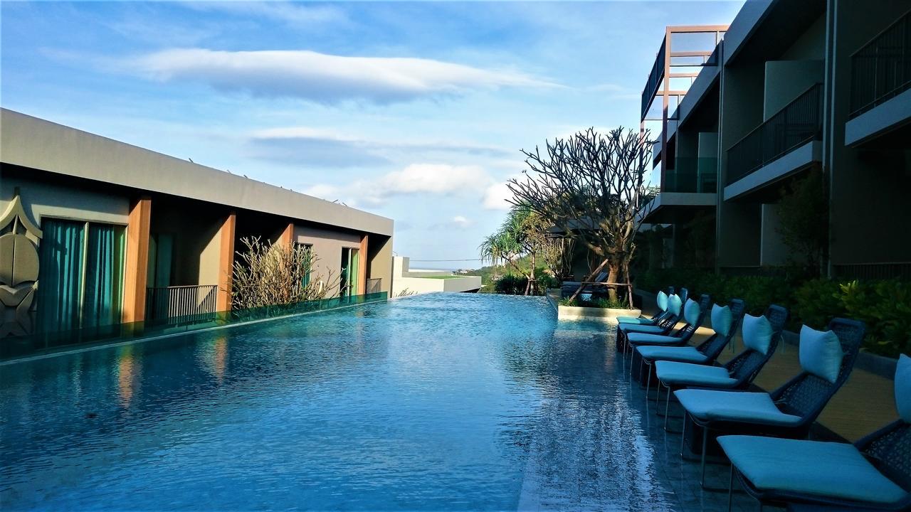 Fusion Suites Phuket Patong Esterno foto The swimming pool at the hotel