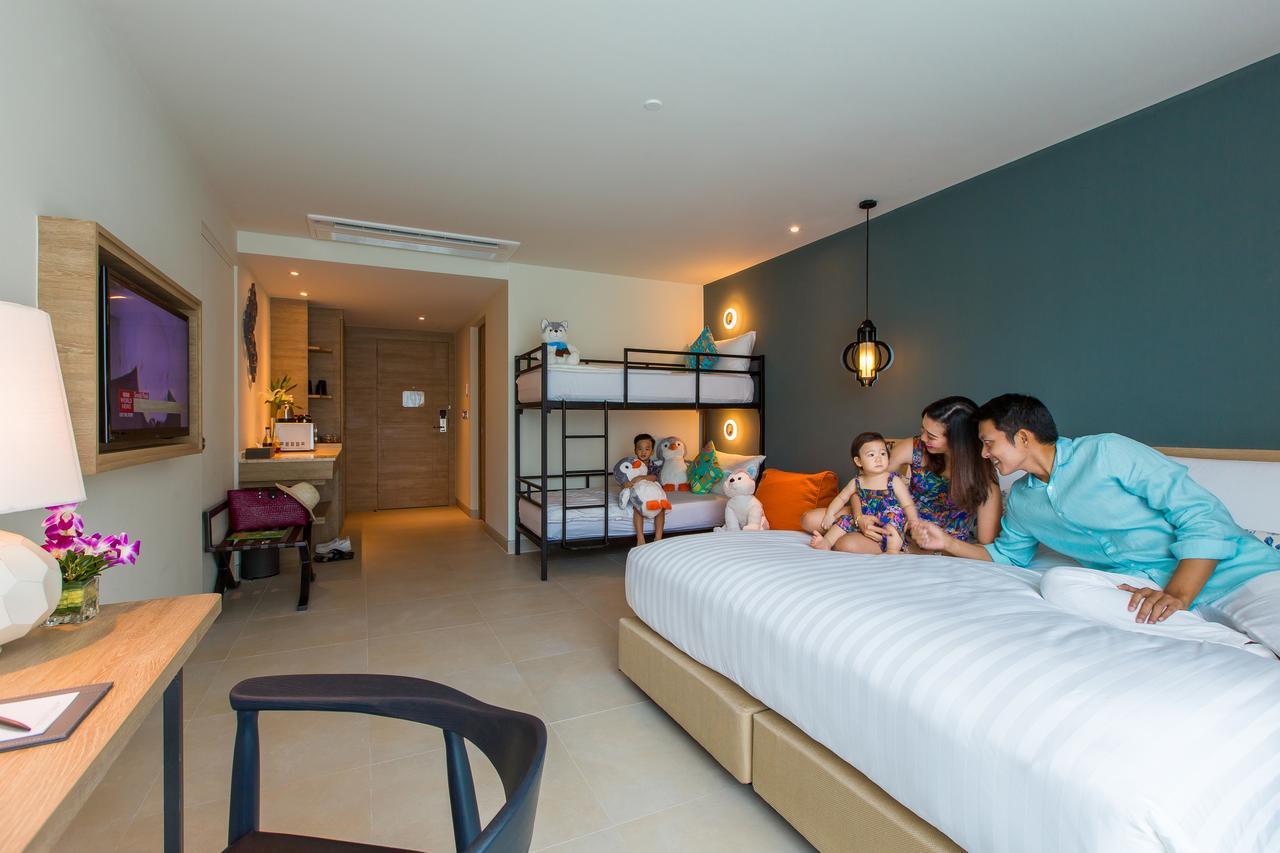 Fusion Suites Phuket Patong Esterno foto Family room at the hotel